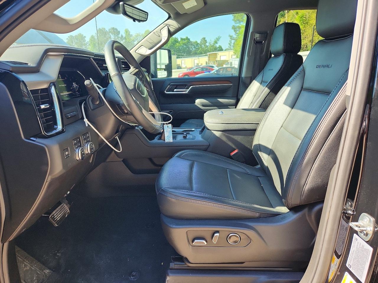 2025 GMC Sierra