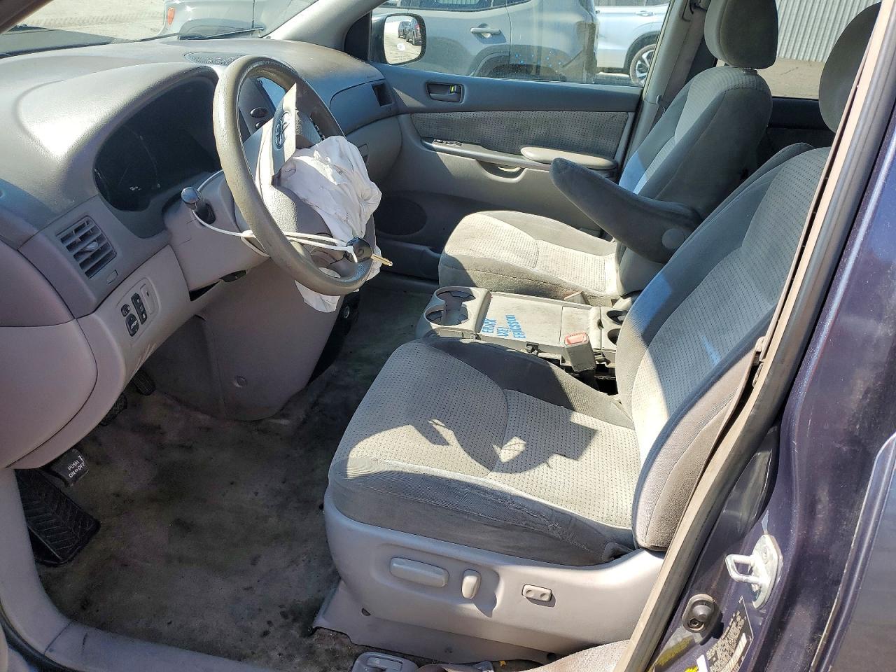 2006 TOYOTA SIENNA