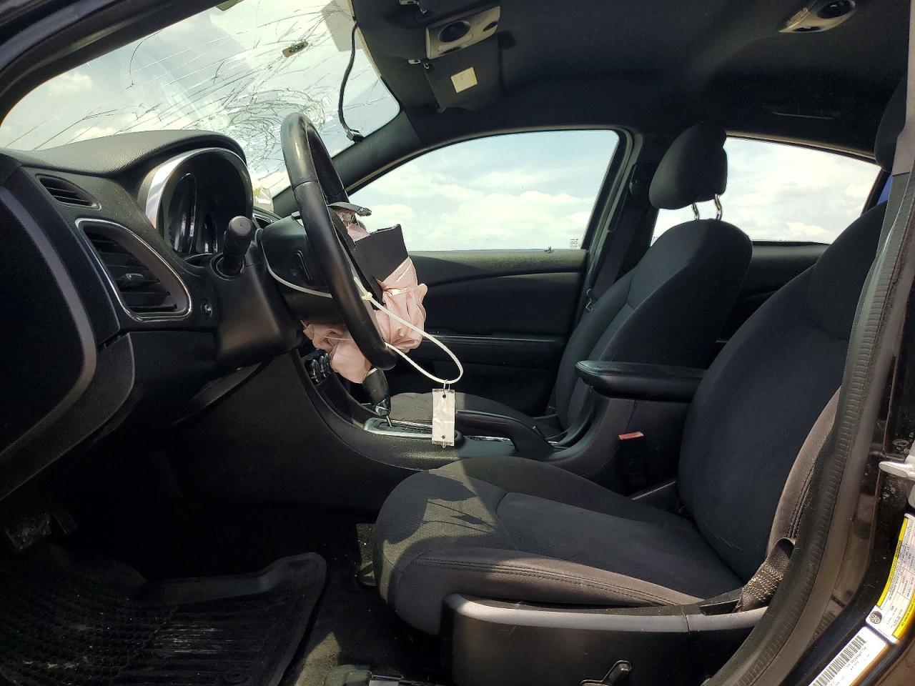 2013 CHRYSLER 200