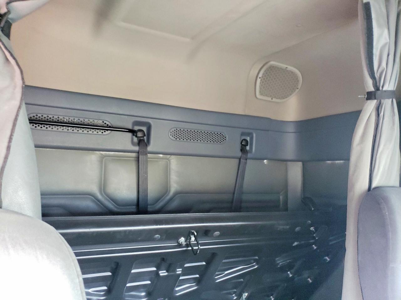2013 FREIGHTLINER CASCADIA