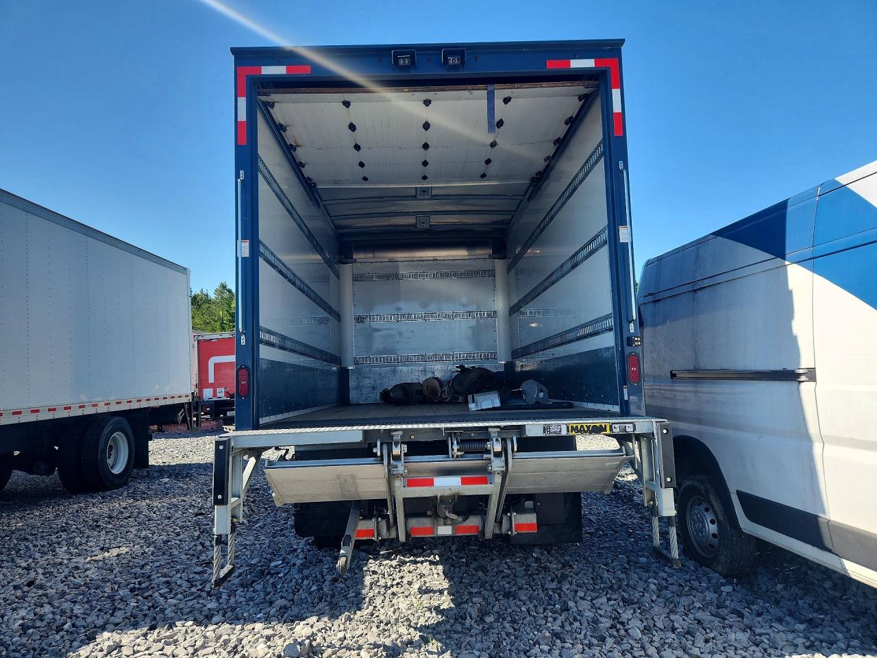 2020 ISUZU NRR