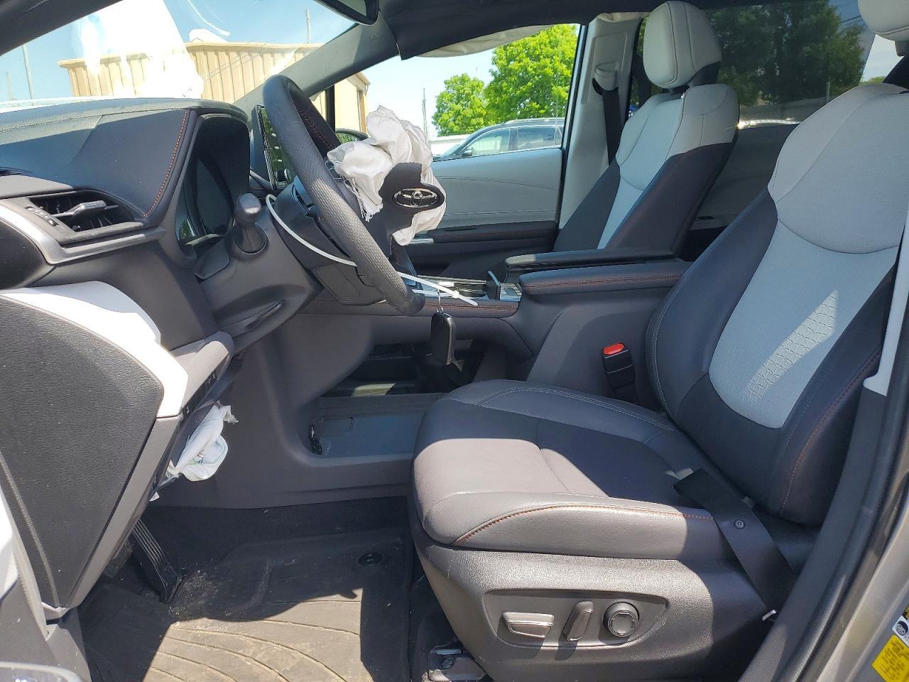 2024 TOYOTA SIENNA