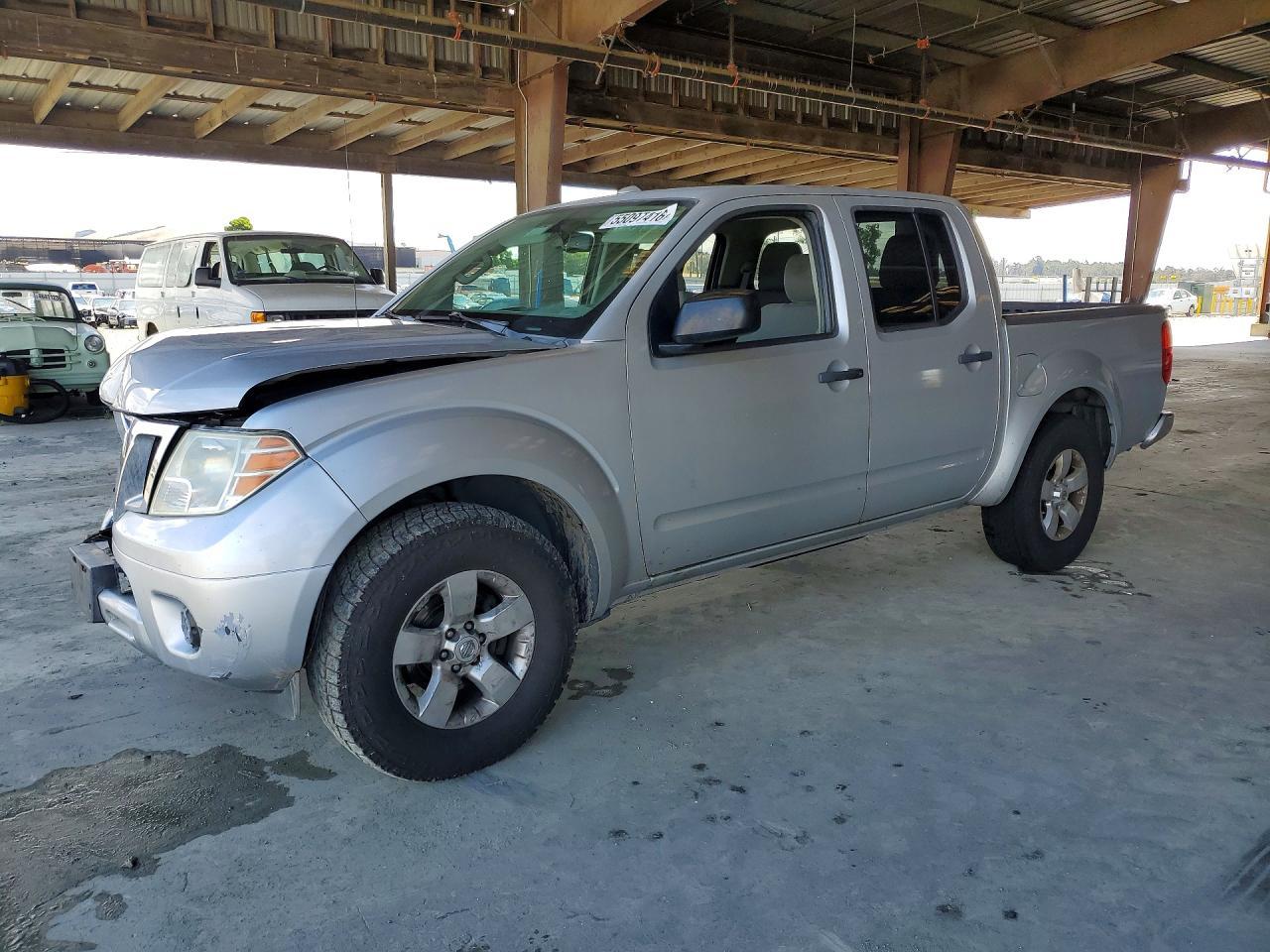 2012 NISSAN Frontier