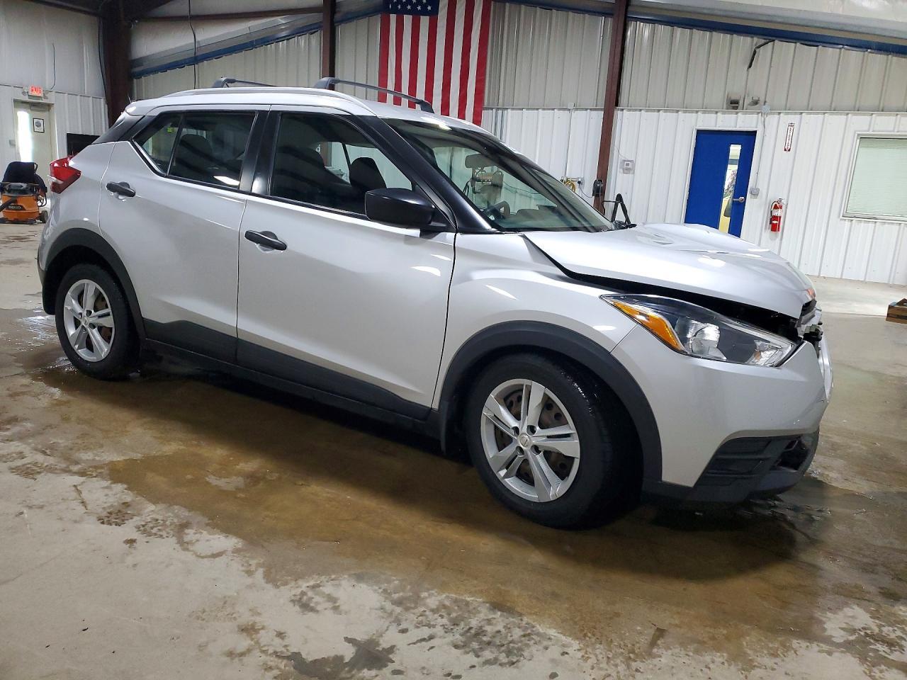 2019 NISSAN KICKS