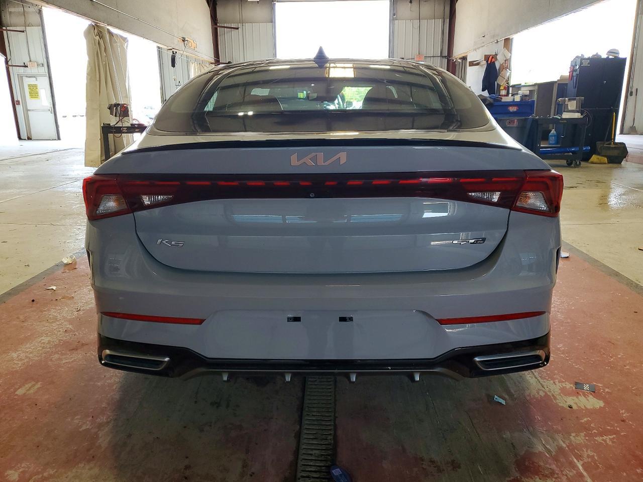 2022 KIA K5