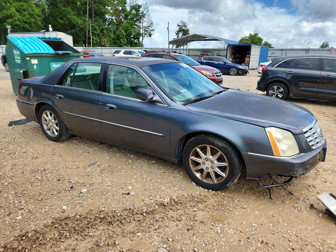 2010 CADILLAC DTS