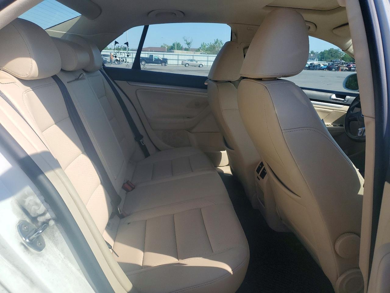 2010 VOLKSWAGEN JETTA