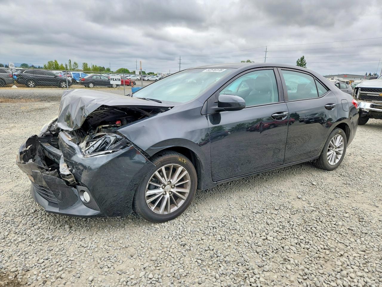 2015 TOYOTA COROLLA