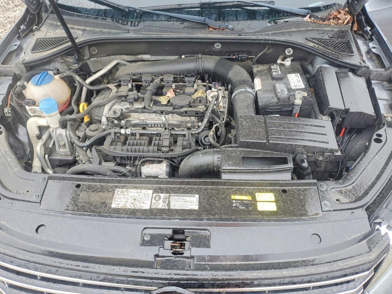 2016 VOLKSWAGEN Passat