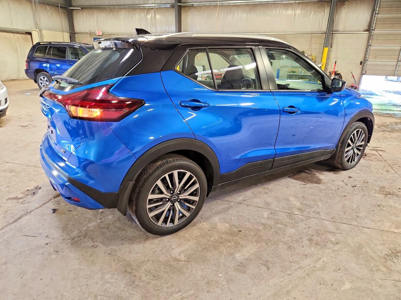 2024 NISSAN KICKS