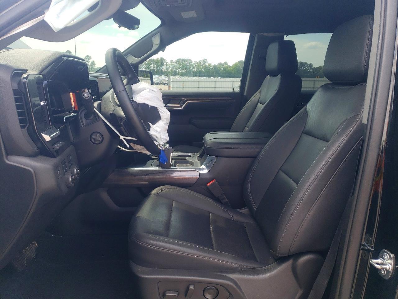 2023 CHEVROLET Silverado
