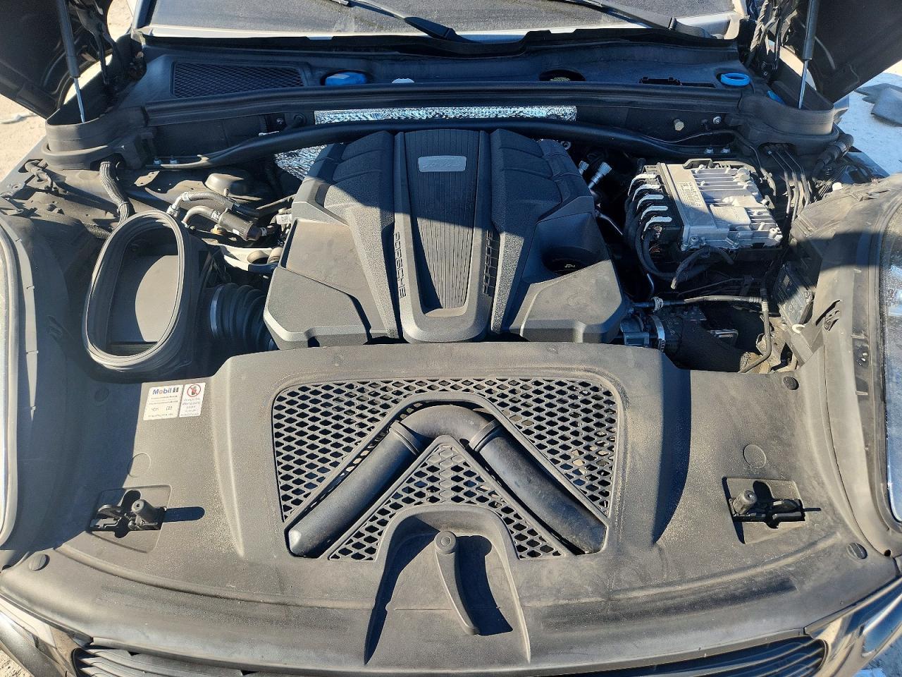 2020 PORSCHE Macan