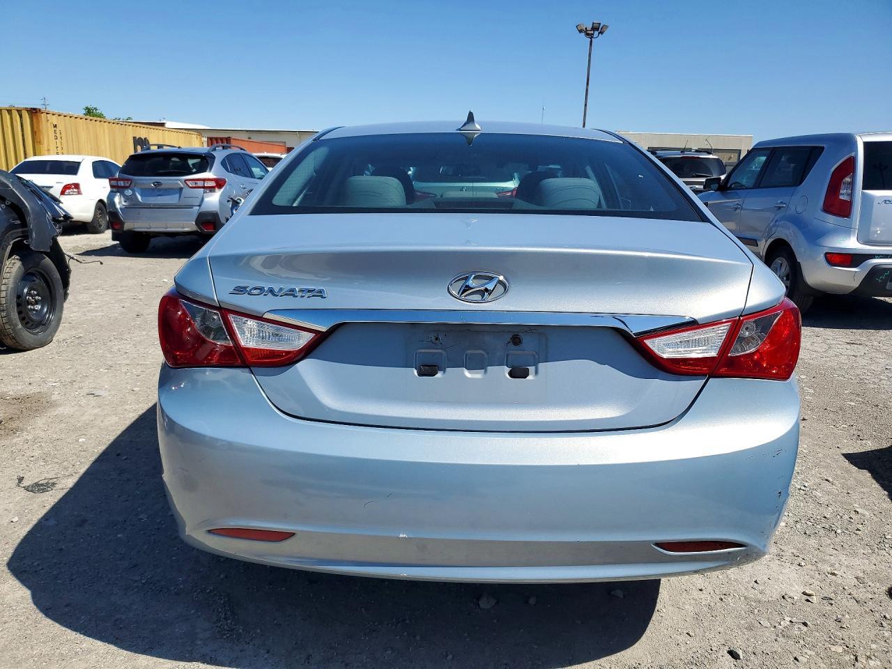 2011 HYUNDAI SONATA