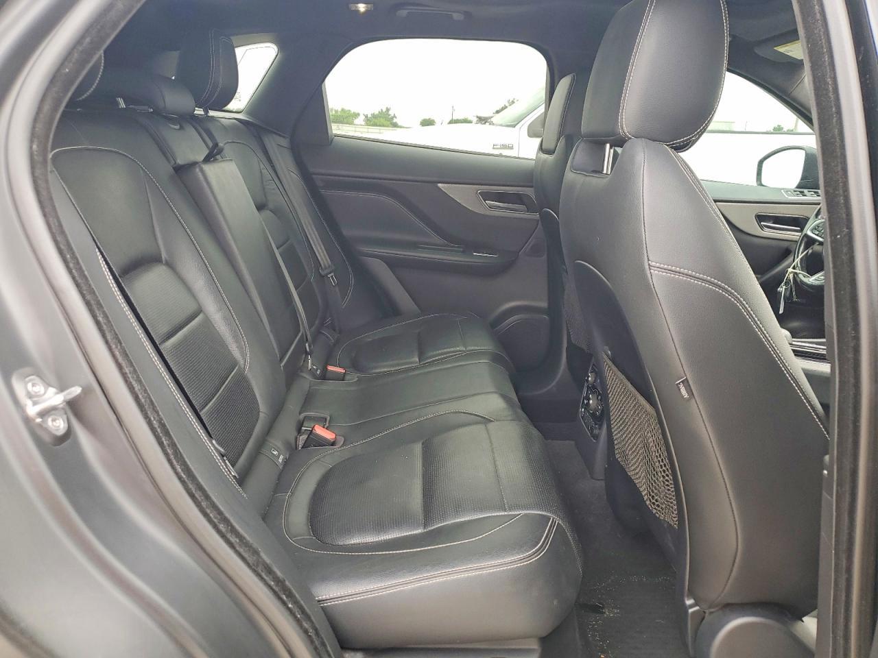 2018 JAGUAR F-Pace