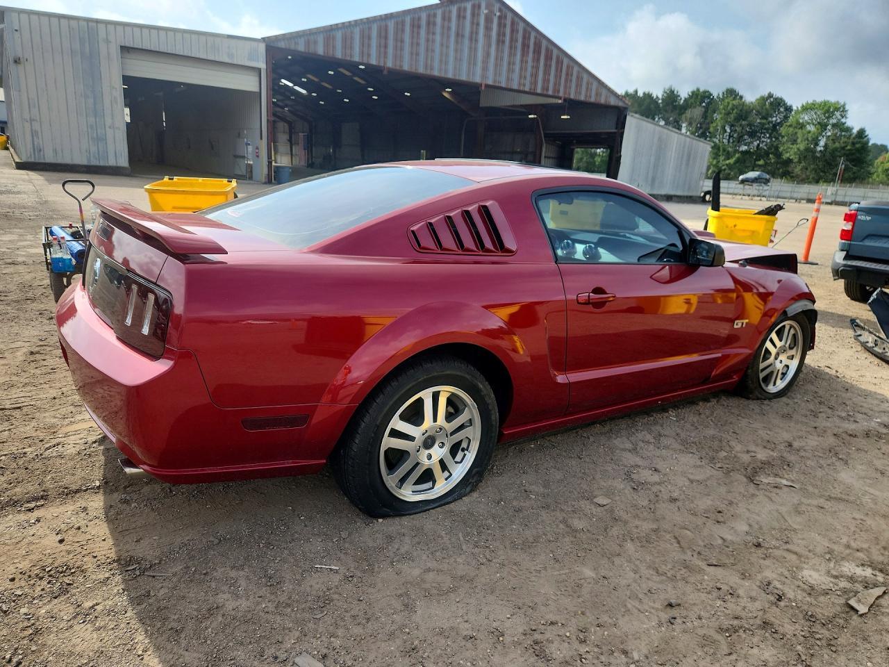 2005 FORD MUSTANG