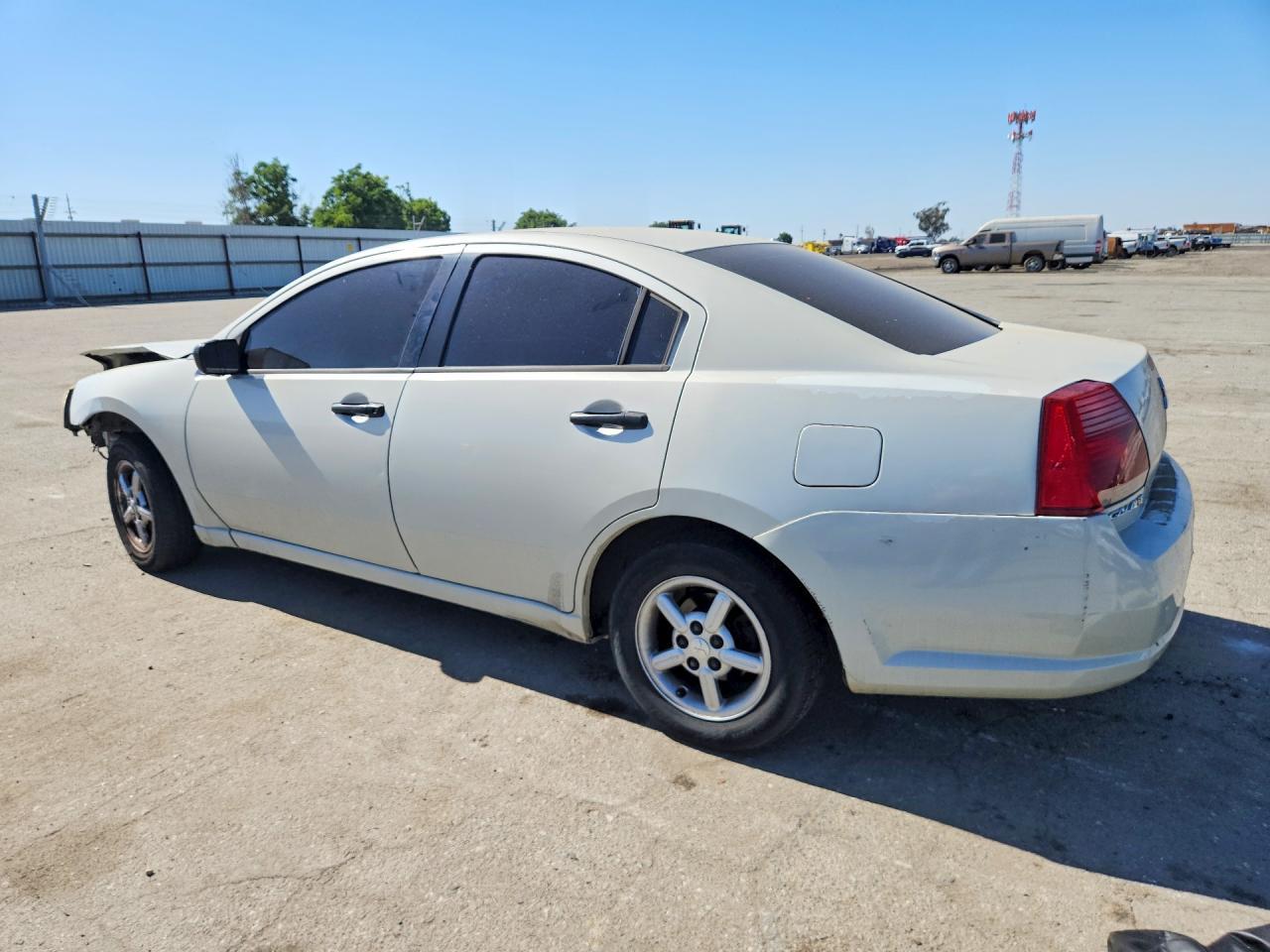 2004 MITSUBISHI Galant