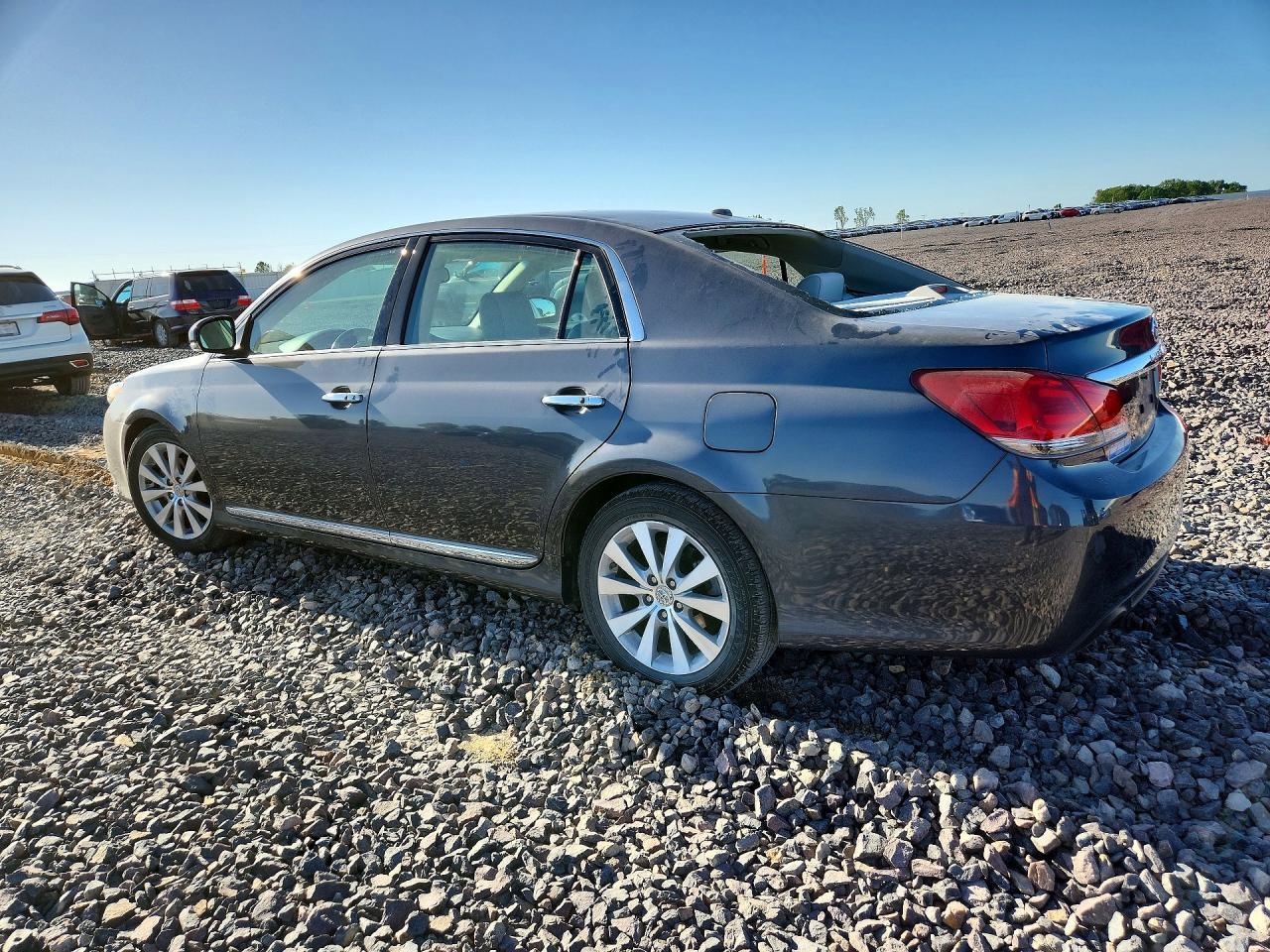 2012 TOYOTA Avalon