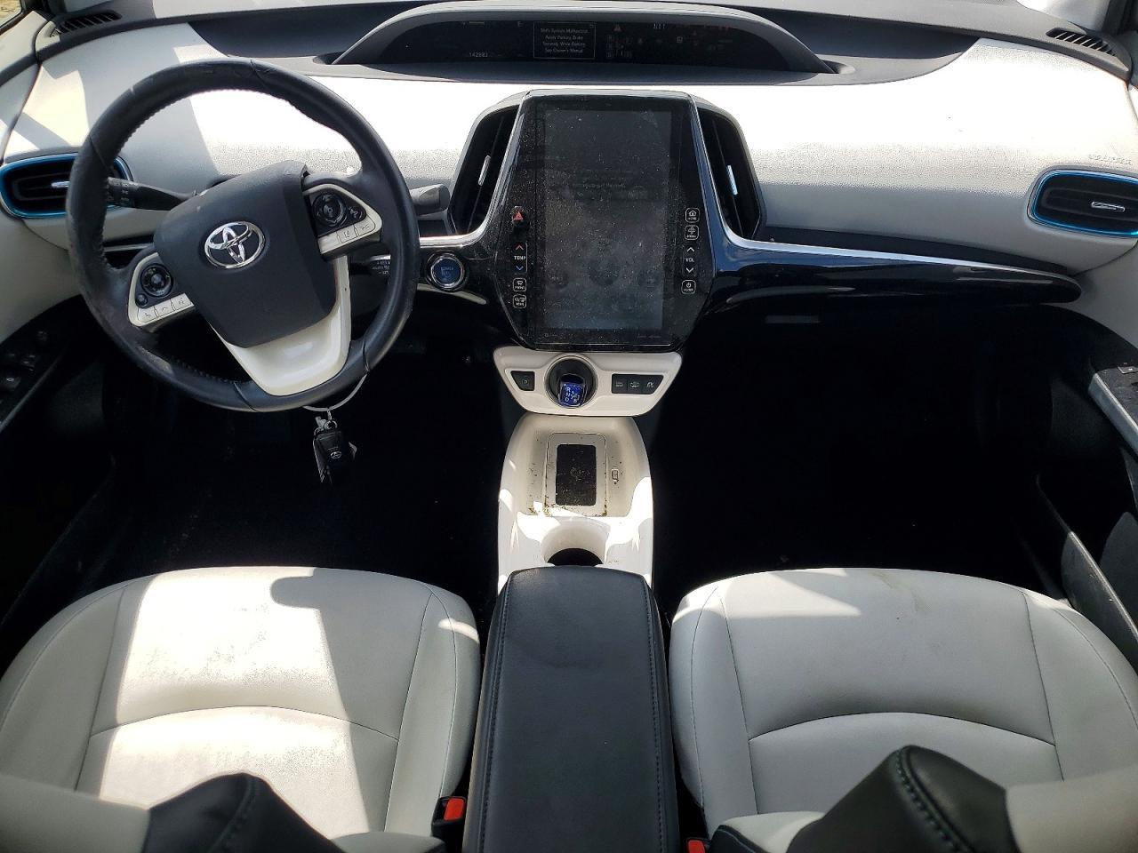 2017 TOYOTA Prius Prime