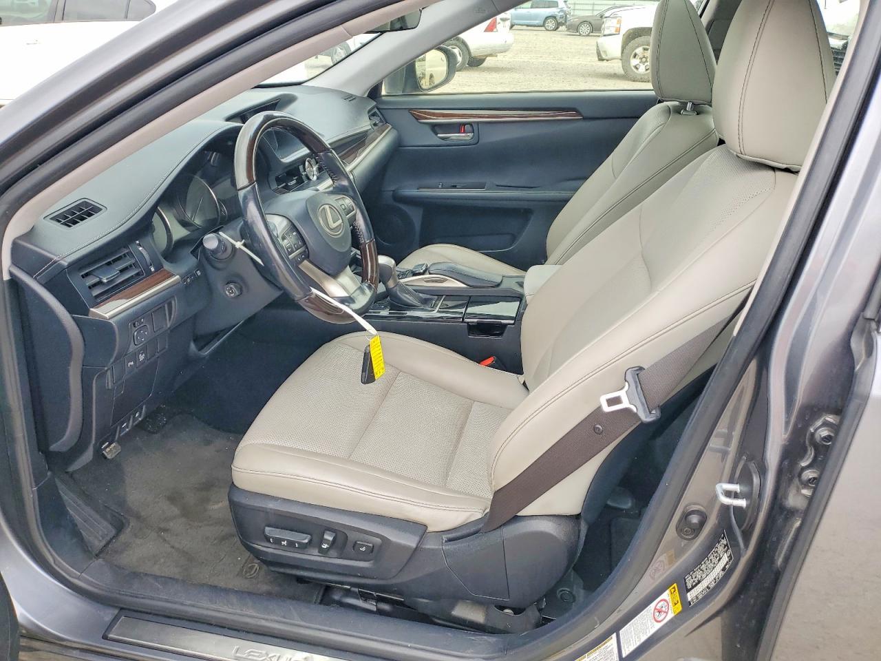 2016 LEXUS ES 300H