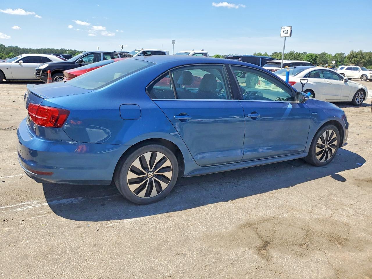 2016 VOLKSWAGEN JETTA