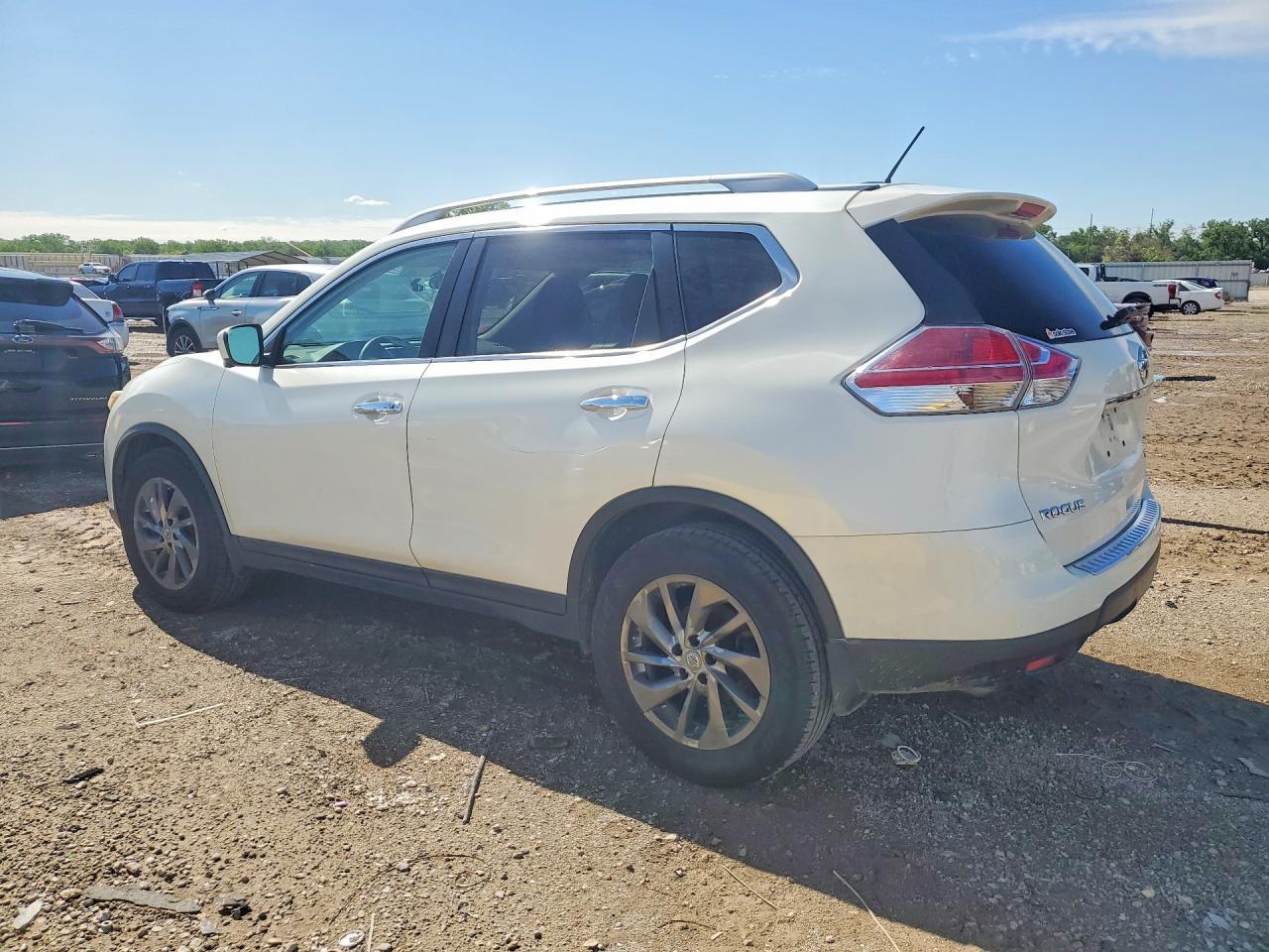 2015 NISSAN ROGUE