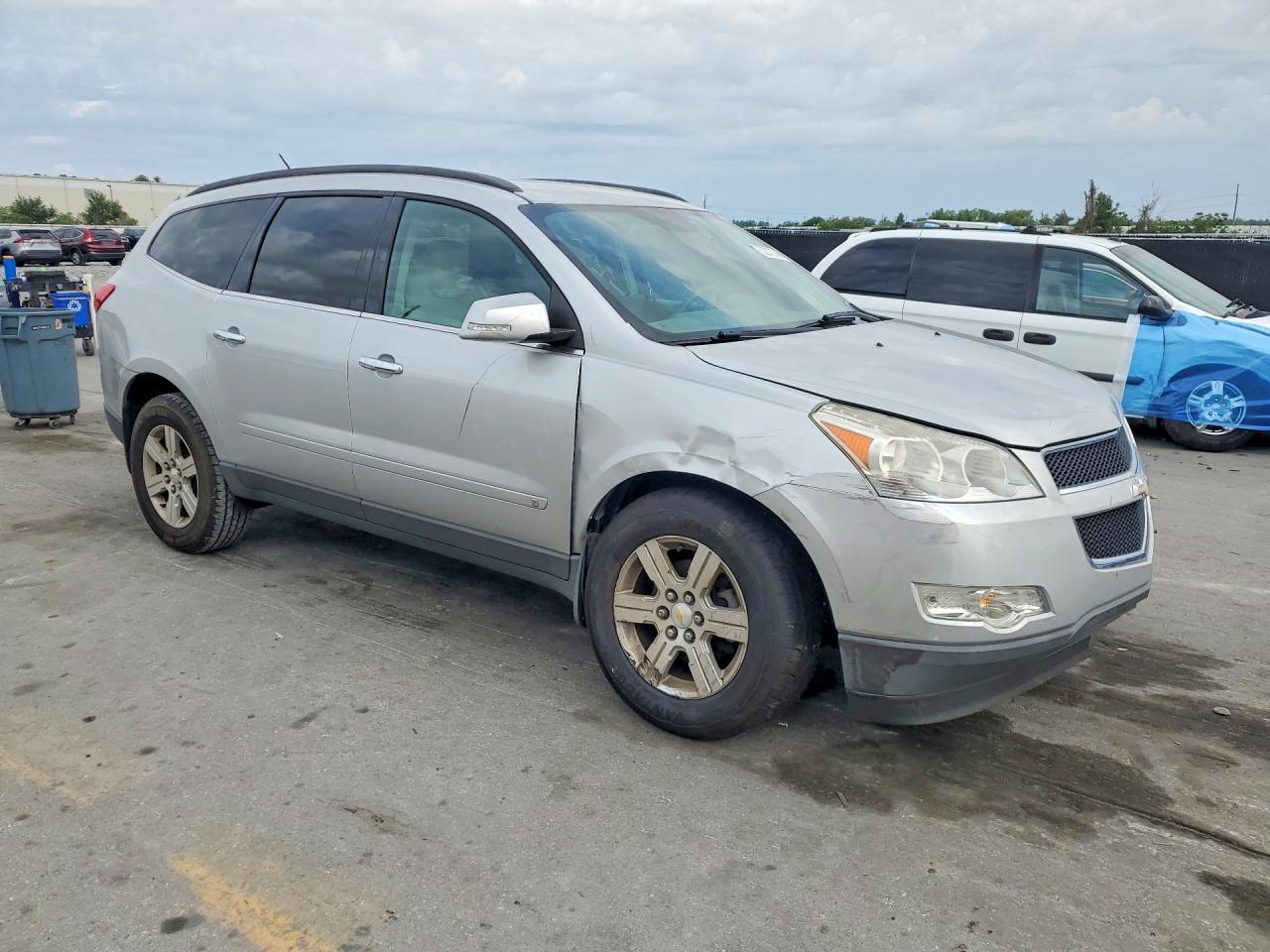 2010 CHEVROLET TRAVERSE