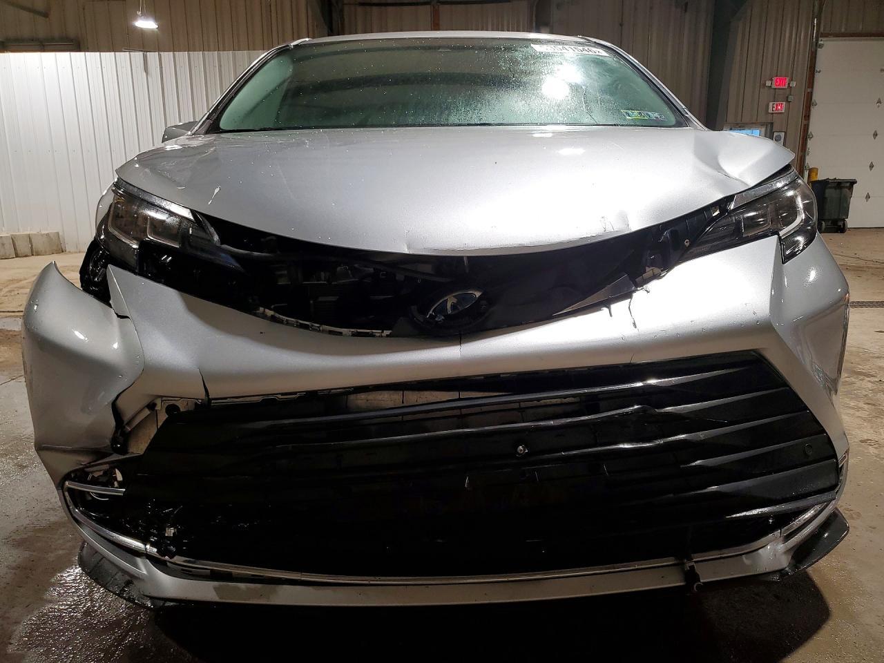 2023 TOYOTA SIENNA