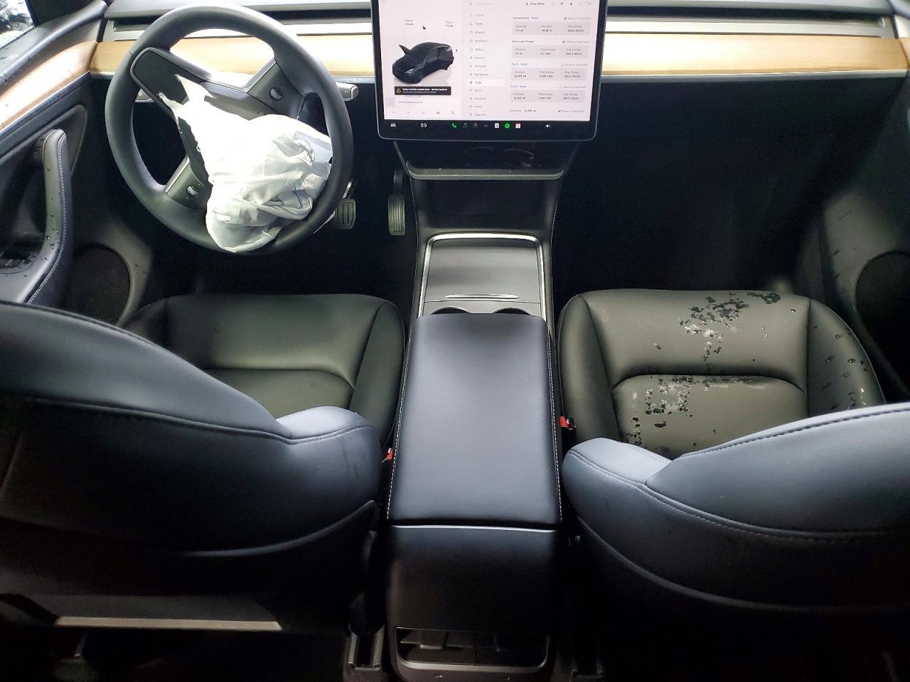 2024 TESLA MODEL Y