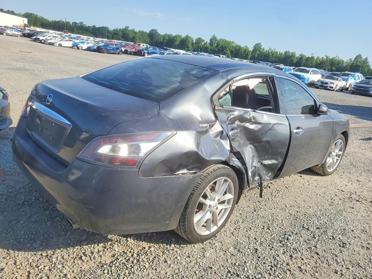 2013 NISSAN Maxima