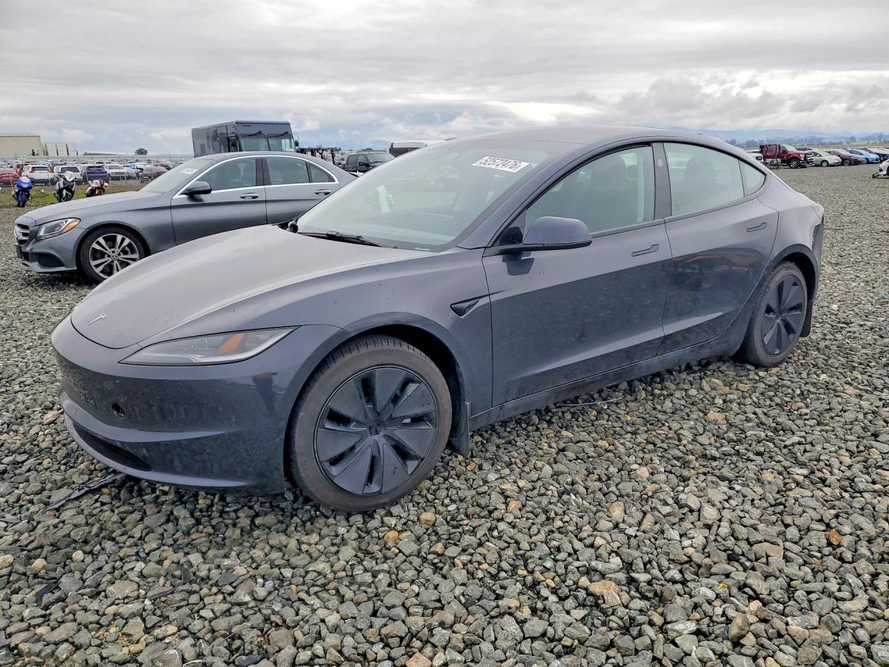 2025 TESLA MODEL 3