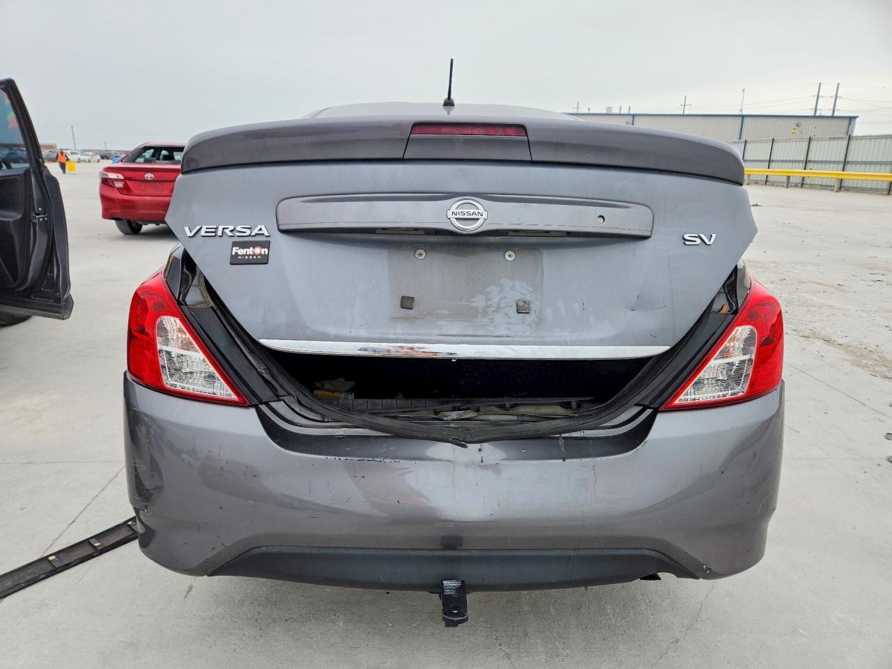 2018 NISSAN VERSA