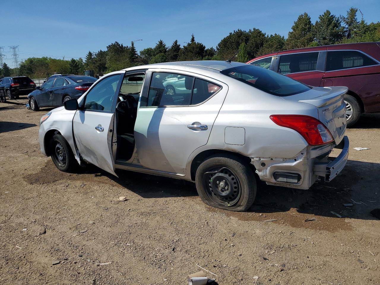 2019 NISSAN VERSA