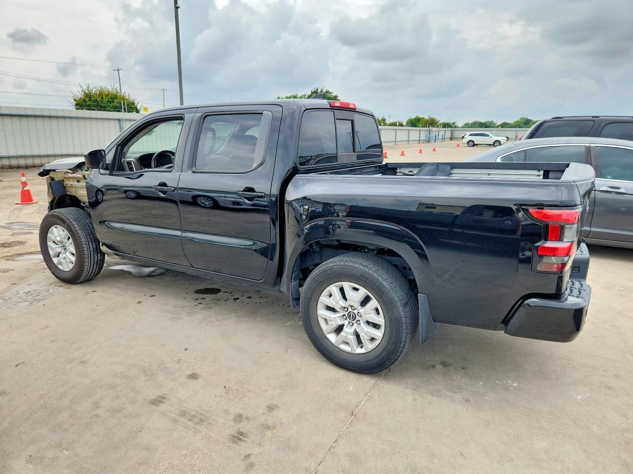 2022 NISSAN Frontier