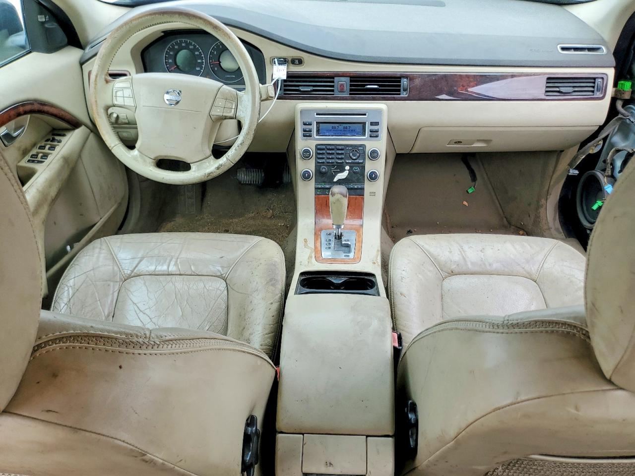 2008 VOLVO XC70
