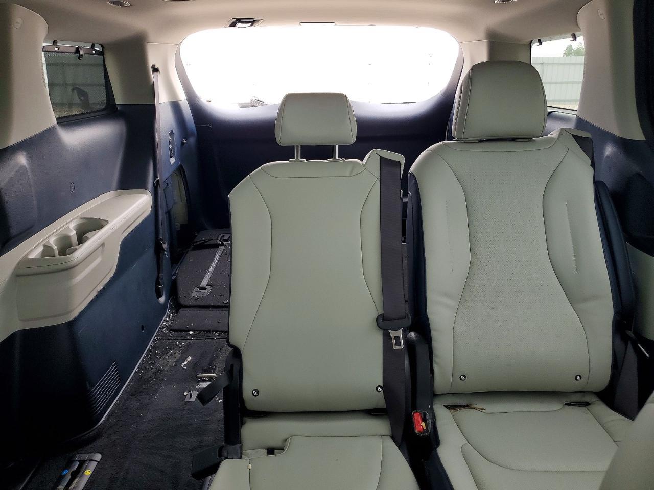 2025 KIA Carnival