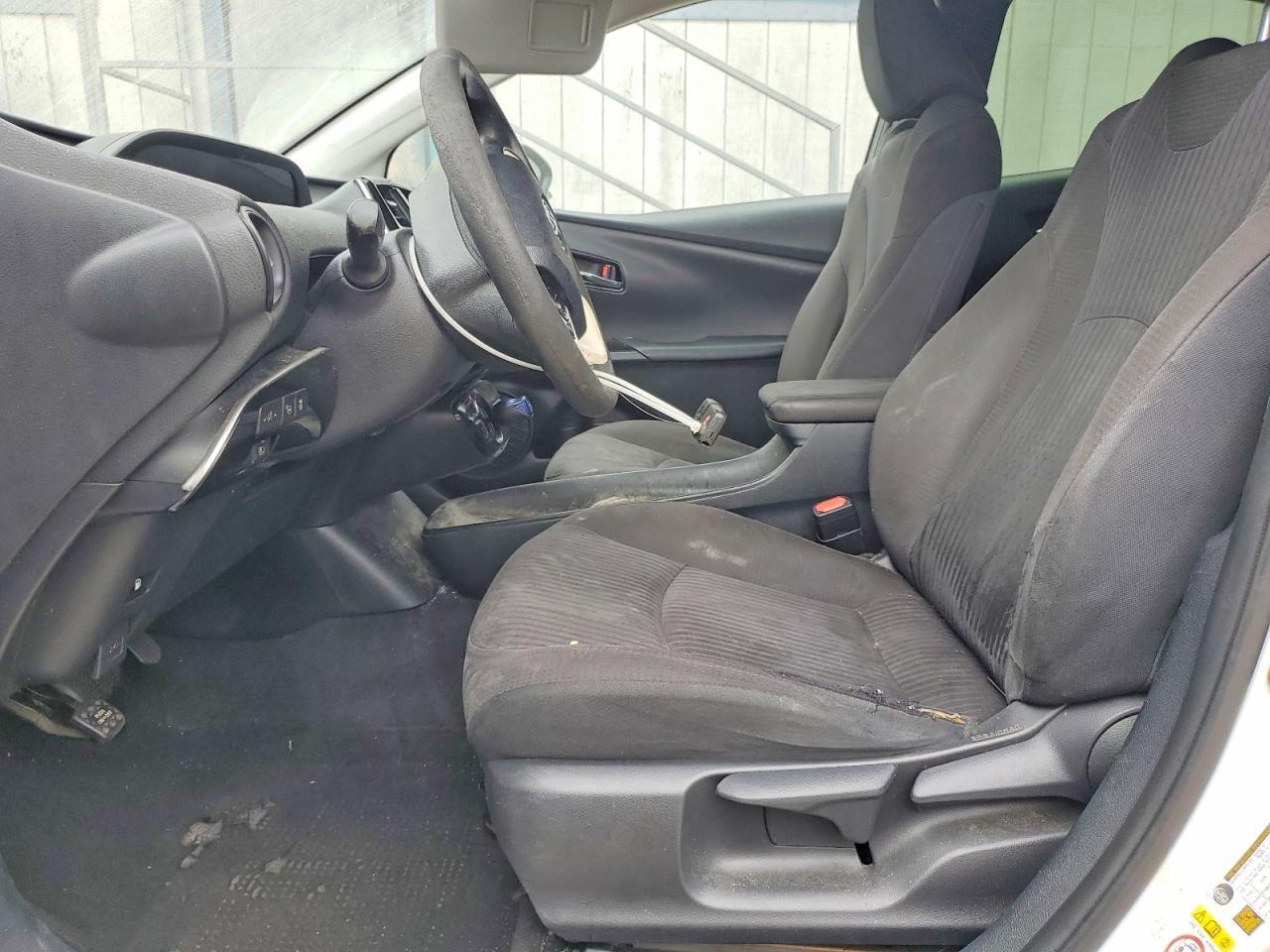 2017 TOYOTA PRIUS