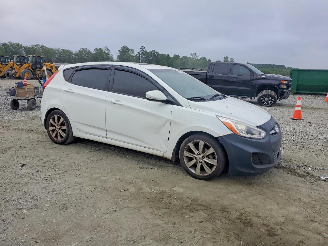 2014 HYUNDAI ACCENT
