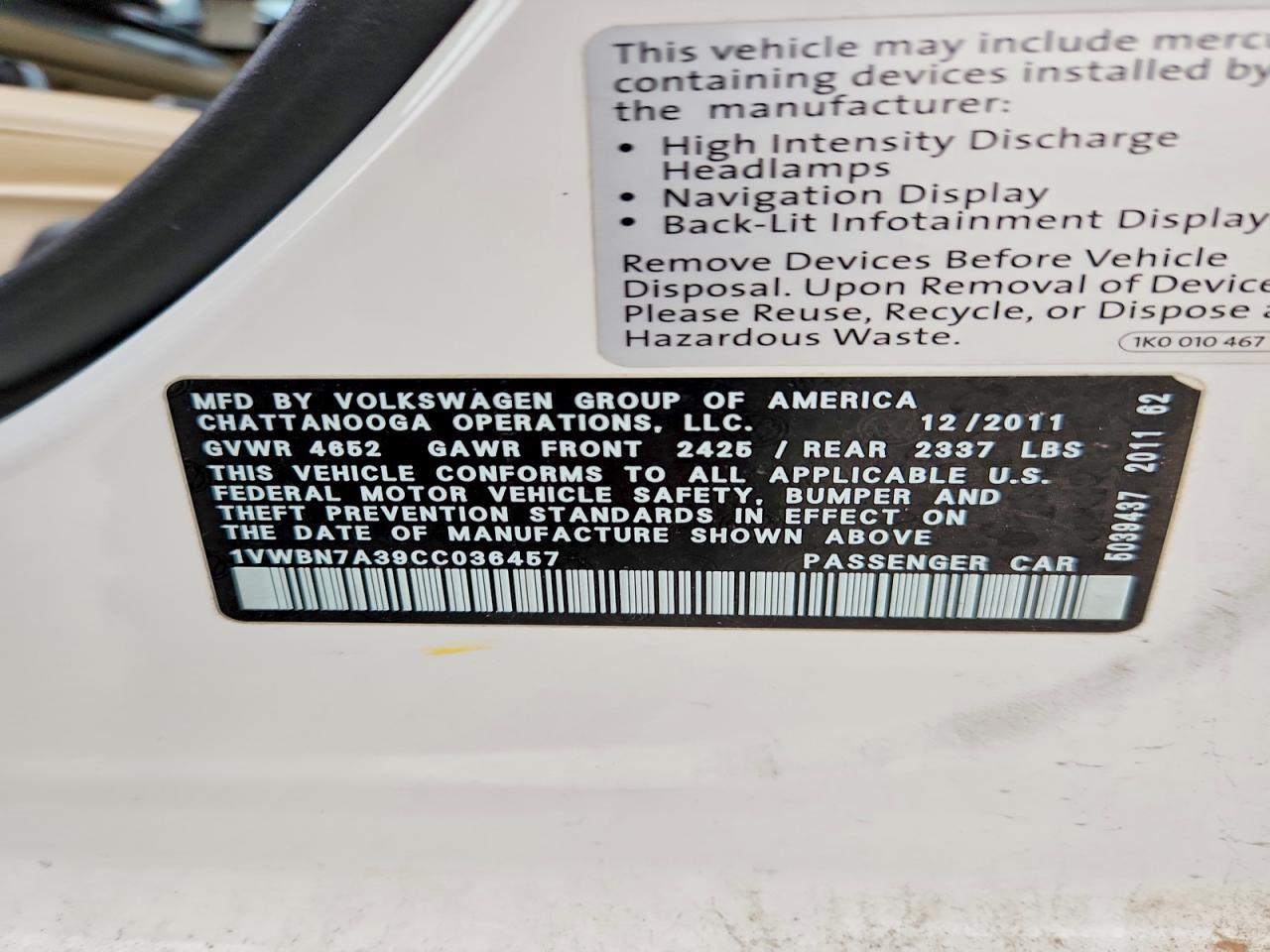 2012 VOLKSWAGEN Passat