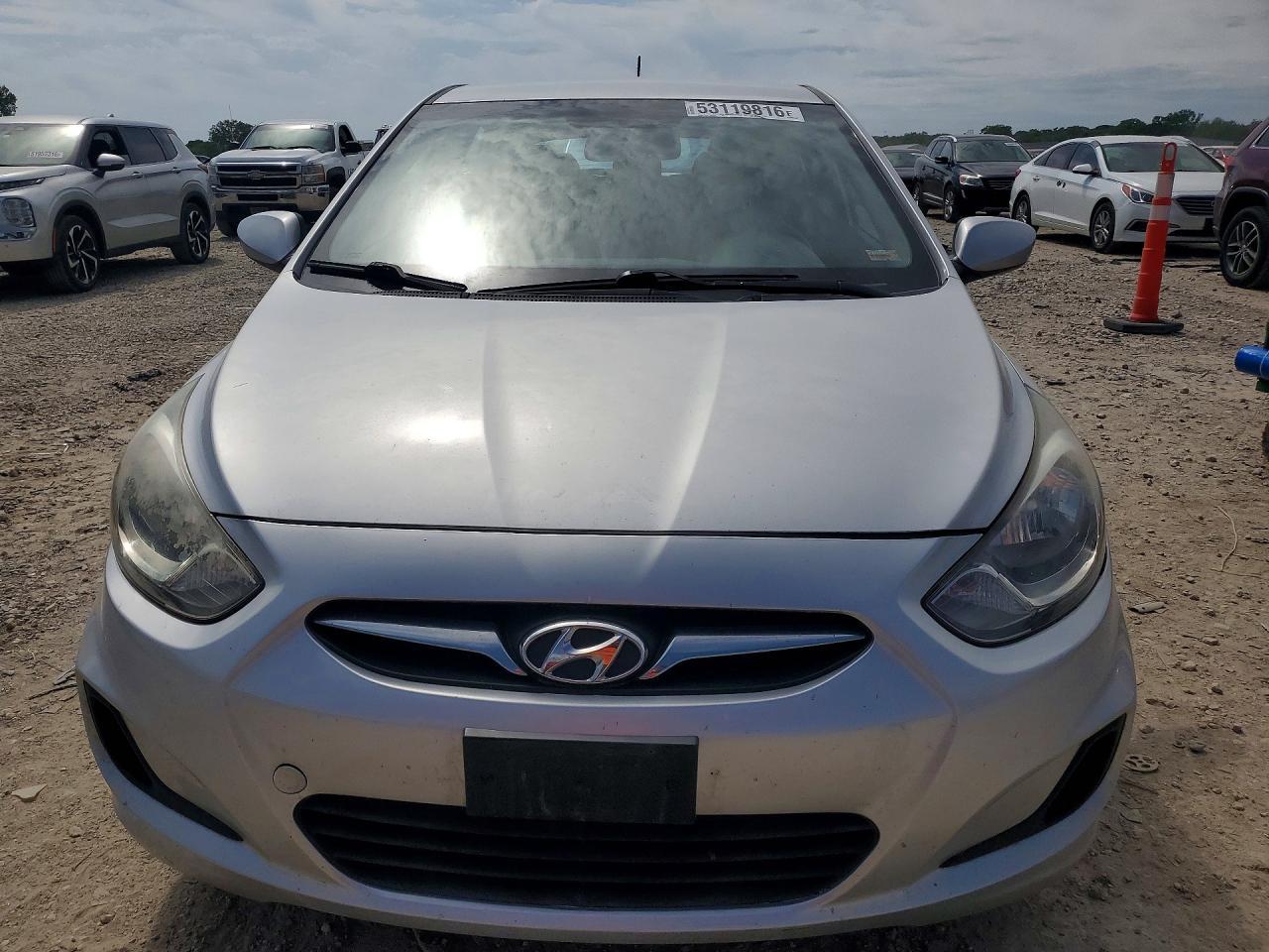 2012 HYUNDAI ACCENT