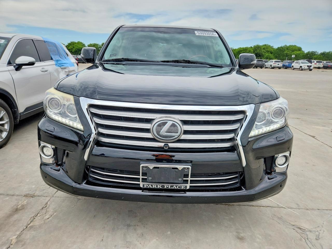 2015 LEXUS LX 570