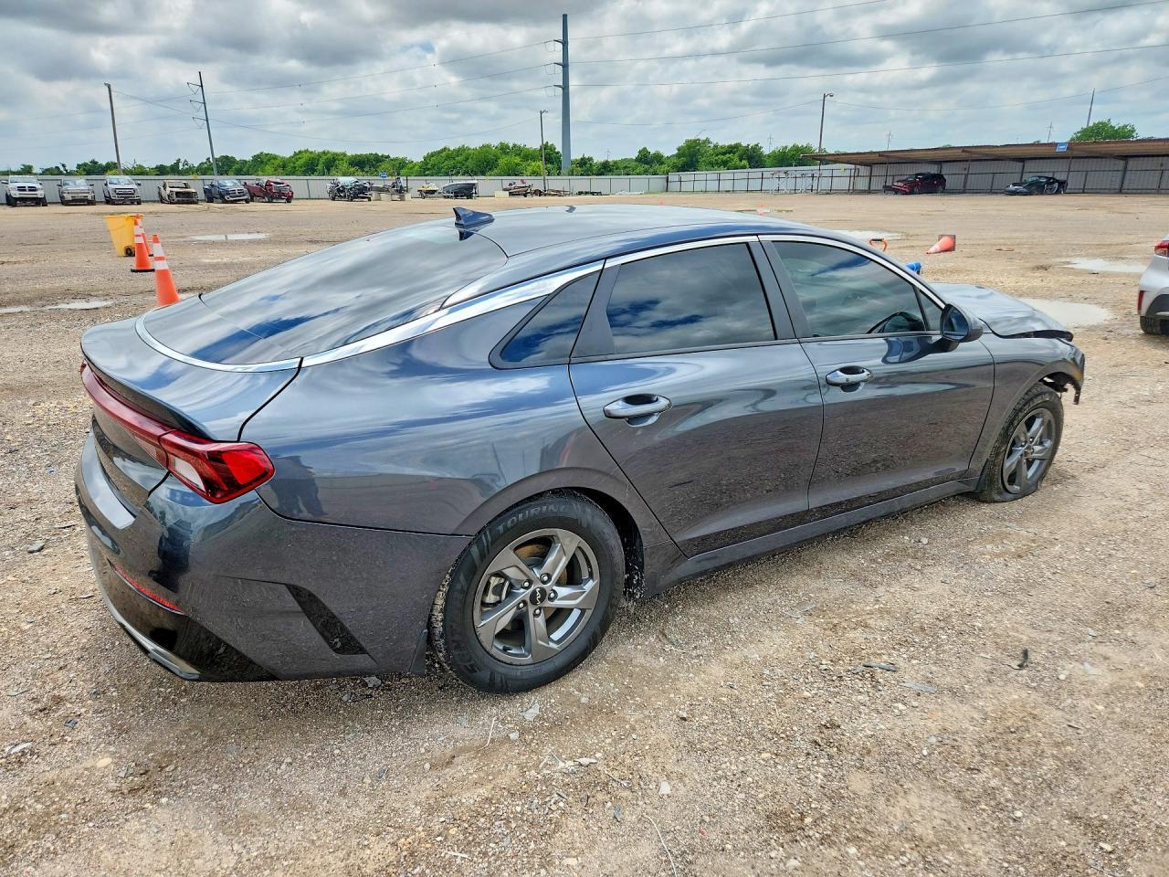 2023 KIA K5