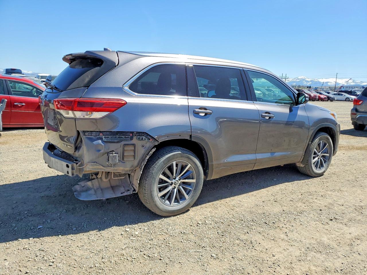 2018 TOYOTA HIGHLANDER