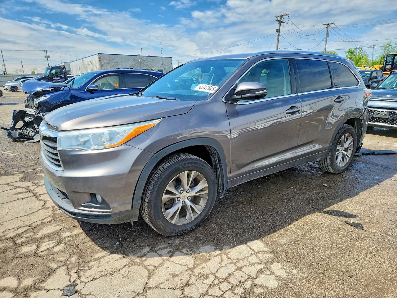 2015 TOYOTA HIGHLANDER