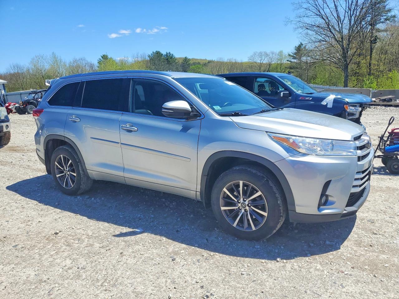 2018 TOYOTA HIGHLANDER