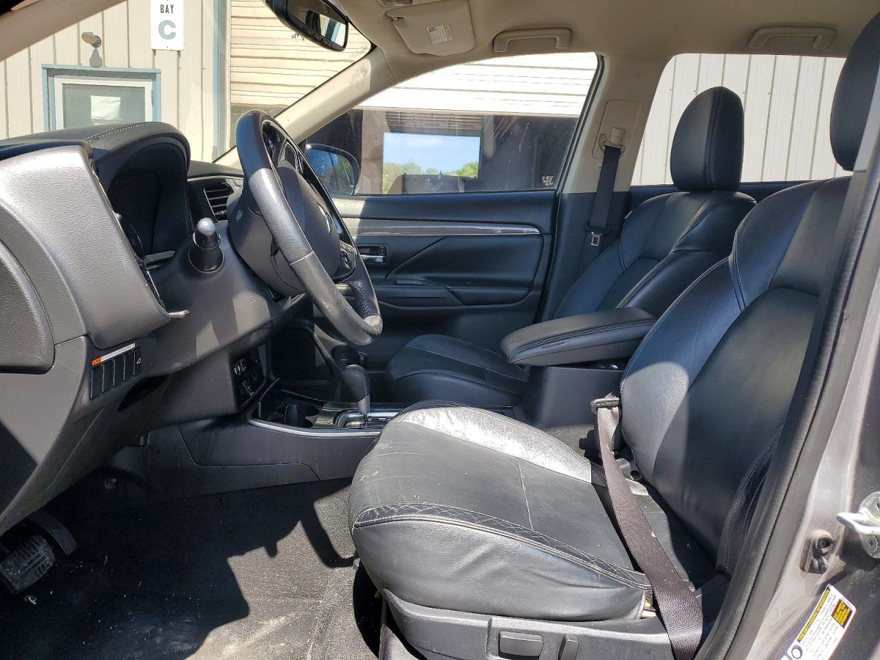 2019 MITSUBISHI outlander