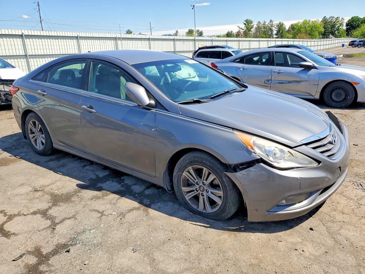 2013 HYUNDAI SONATA