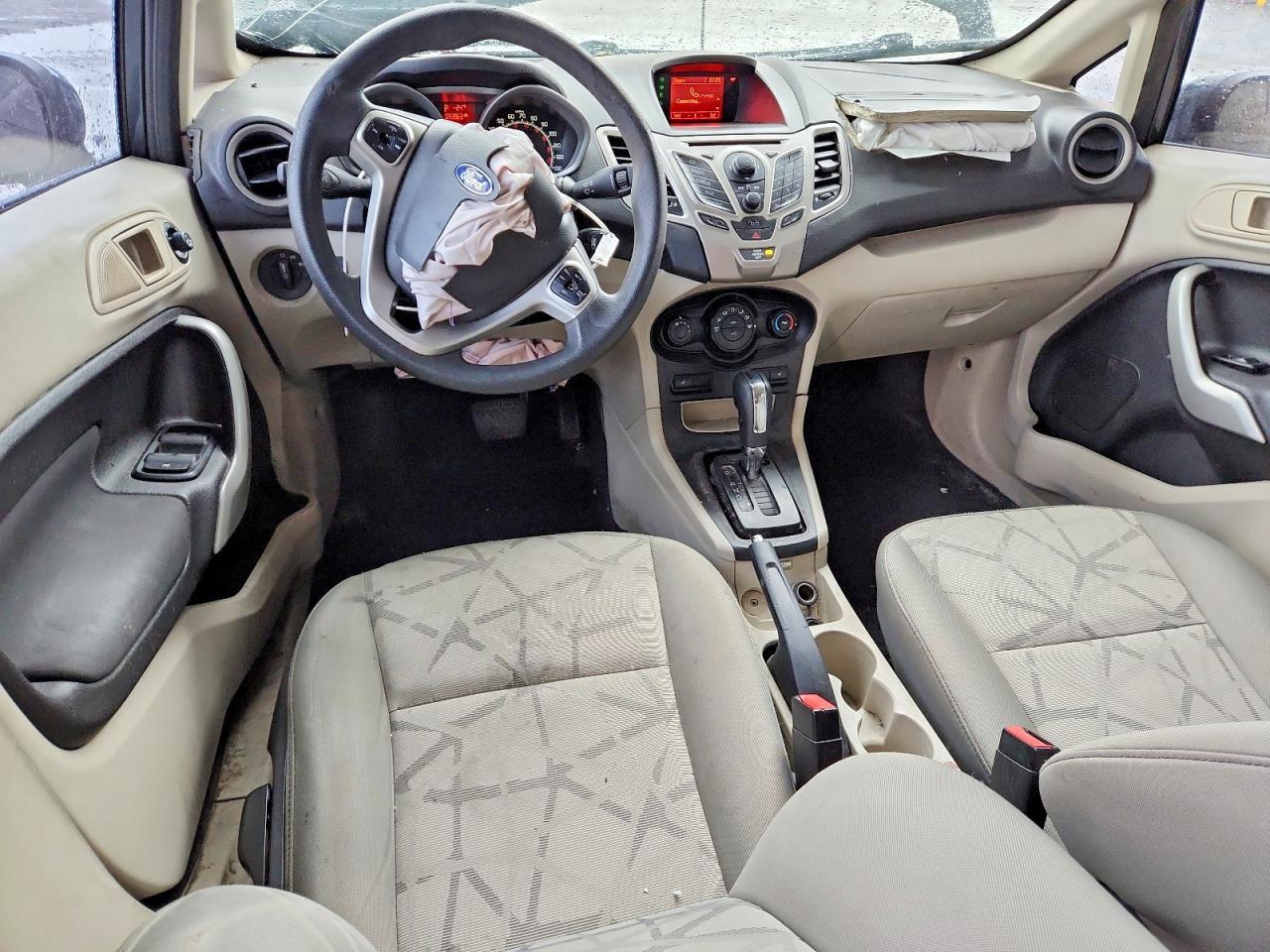 2011 FORD Fiesta