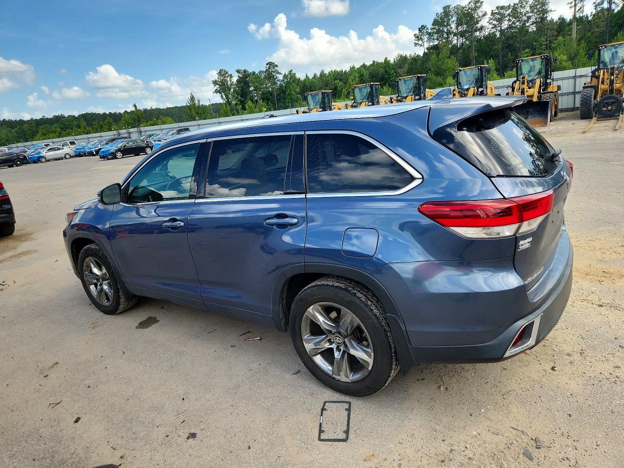 2018 TOYOTA HIGHLANDER