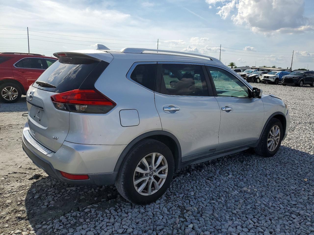 2017 NISSAN ROGUE