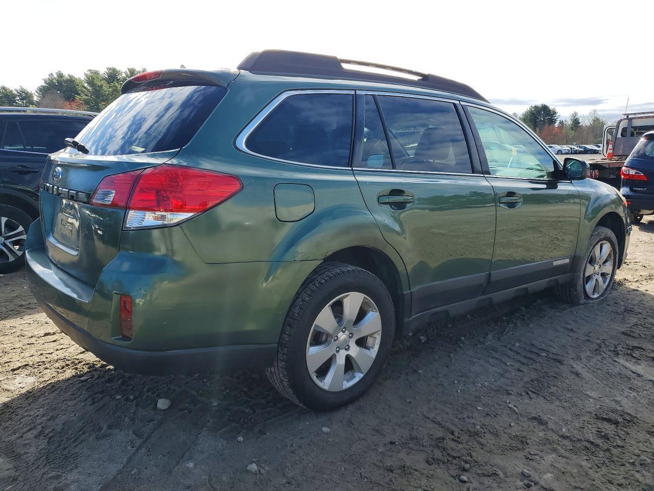 2010 SUBARU Outback